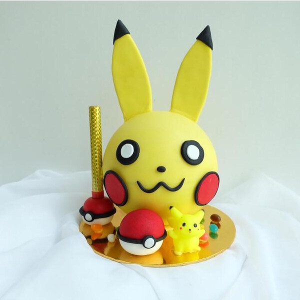 Pikachu Pinata Cake 